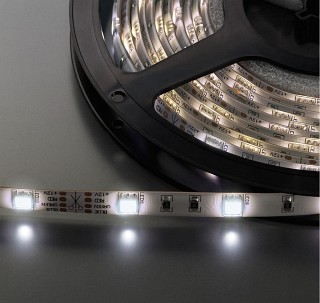 Zubehör Lichttechnik, Flexible LED-Streifen, 12 V Gleichstrom , feuchtigkeitsgeschützte Version mit extra hell leuchtenden 5050-LEDs (3-Chip-LED) LEDS-55MP/WS